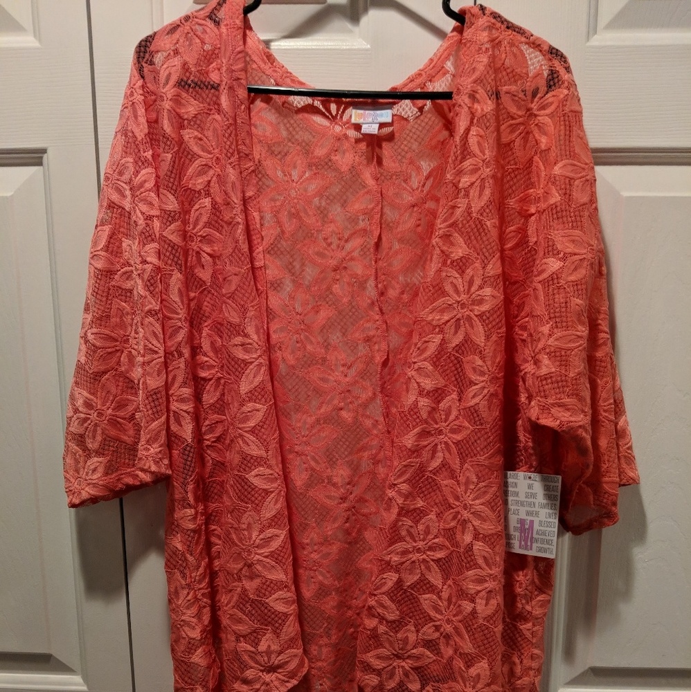 Nwt medium coral lace Lindsay